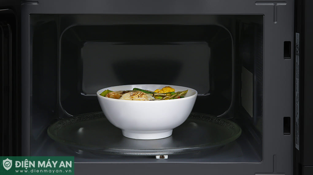 Lò vi sóng Panasonic NN-GM34NBYUE